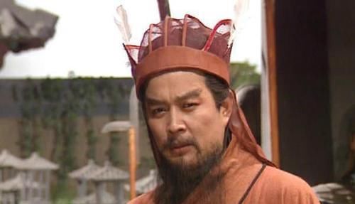 目的|吕布朝三暮四天下皆知，刘备为何执意接纳吕布？目的主要有两点