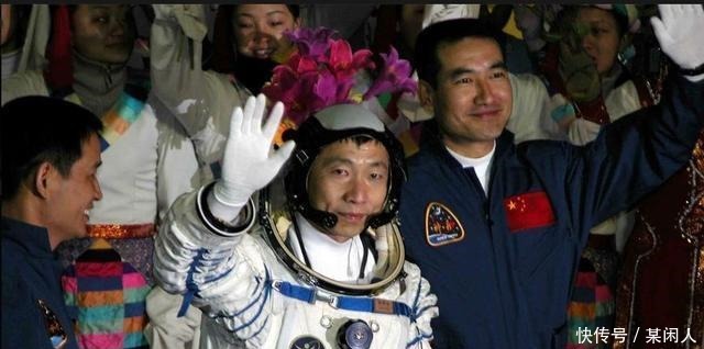 杨利伟为什么退役景海鹏成为航天之最，这是什么原因！