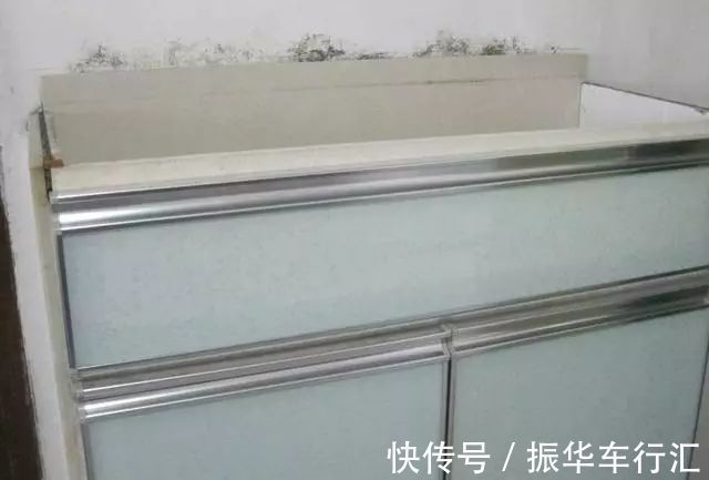 云石胶|婆婆在客厅用瓷砖做了个鞋柜,完工后效果非常好,上门的人多