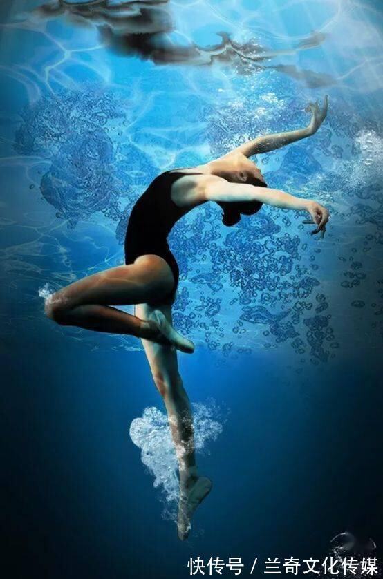 |PS搞笑恶搞:求大神换个比较美的背景