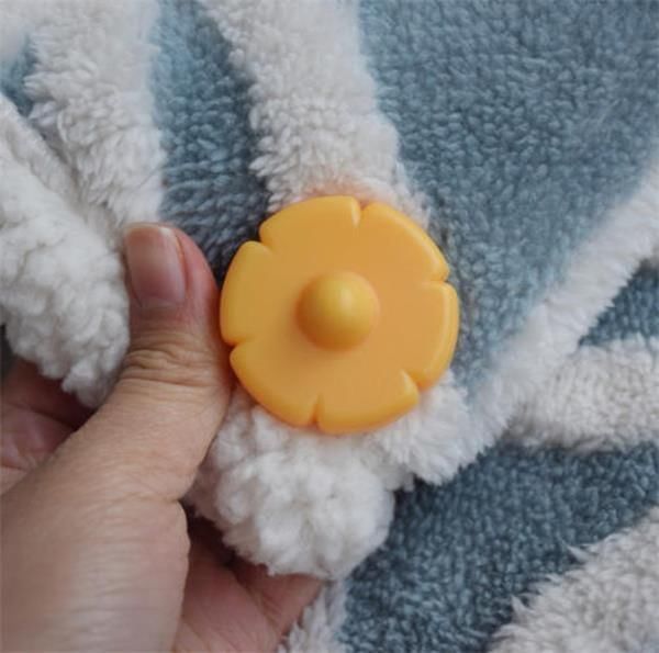 被子总在被罩里“乱跑”别用针缝,教你这个实用小方法,很服帖