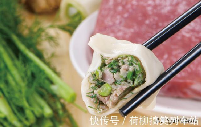 味美|包饺子用这个菜，比韭菜香味还浓，拌饺子馅鲜香味美，回味无穷