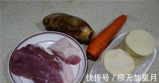 香喷喷|香喷喷的蔬菜汤饺，一口鲜汤一口饺子，老人孩子都喜欢！