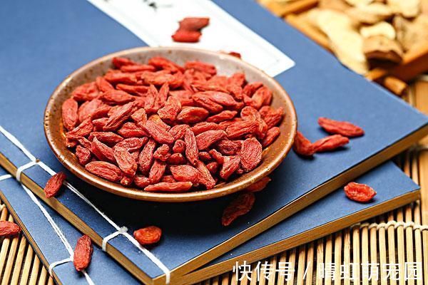 阴阳双补|从古方子里,挑出三味药!阴阳双补,逆转白发,好方子与你分享