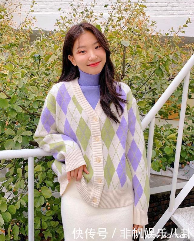 毛衣|毛衣+卫衣,卫衣+大衣,小个子冬天这么穿太美了!