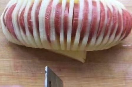 南瓜新做法，不用蒸，不用煮，简单易做，口口香酥，在外面吃不到