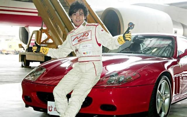 童年男神→中年偶像,承包了一代人精神世界的老boy都戴過哪些表