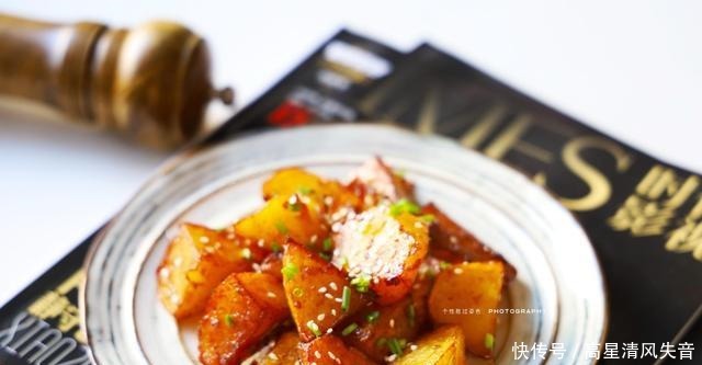 土豆又有新吃法,简单两步,比肉还好吃,朋友圈都刷爆了