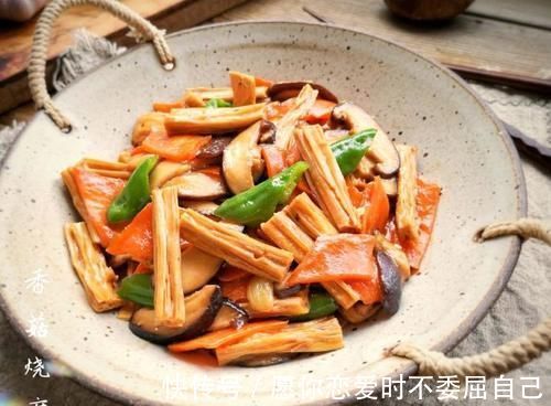 劲道|泡腐竹时,别放水里直接泡,教你饭店的做法,简单快速还劲道