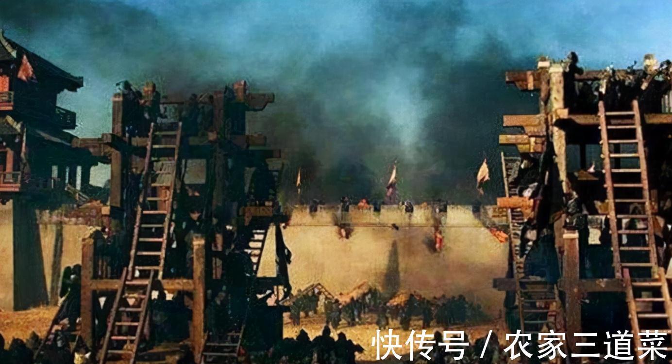 守方$守城士兵为何不直接推倒梯子,却费力用石头砸?士兵:谁推谁傻