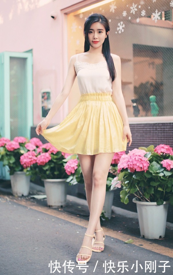 不挑身材的半身裙,自在搭配,秀出优雅娇俏的气质