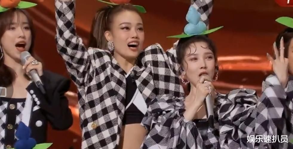 陈小纭开嗓失败拉跨队友，张馨予江映蓉惨遭淘汰，网友骂声一片