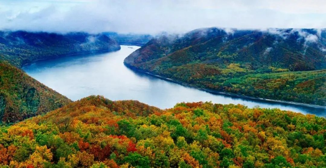 萨满舞|新藏靠边站!这个5w买房10w住别墅的小城,才是打工人的诗与远方