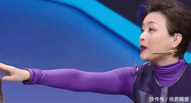 杨澜 30秒的专业稿一字不错!关晓彤在“王牌”展露播音功底,杨澜称赞