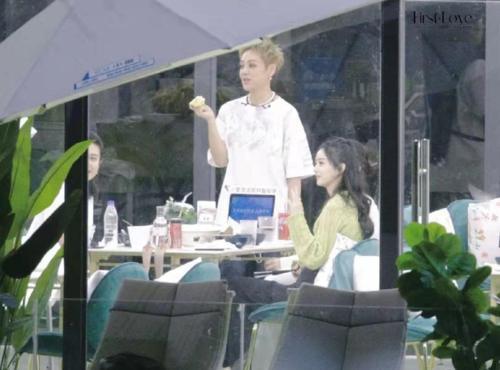 丁真|赵丽颖《中餐厅5》路透,与宁静张碧晨热聊,化身前台小妹忙不停