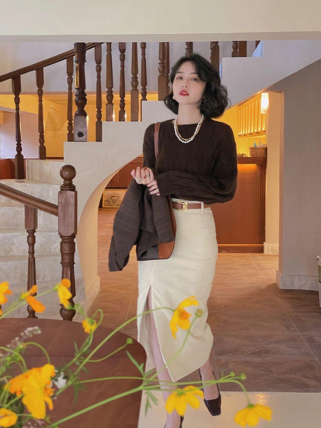 开叉裙|秋天穿搭指南!西装外套+牛仔裤,复古又时髦!