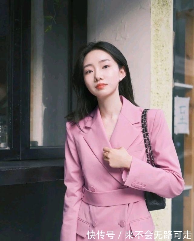 西装裙|上班穿什么?简约干练又不失温柔的穿搭,可以把自身的魅力放大化