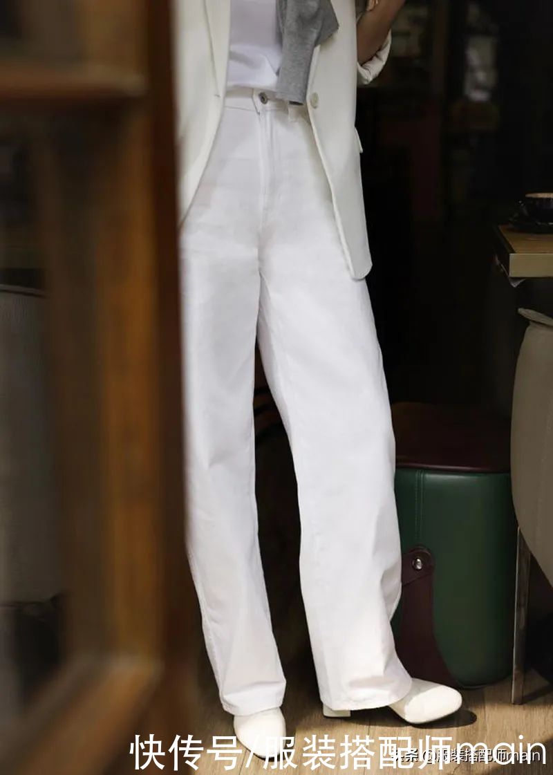 对于爱穿浅色系衣服的我来说，白色阔腿裤时髦是因为这三点