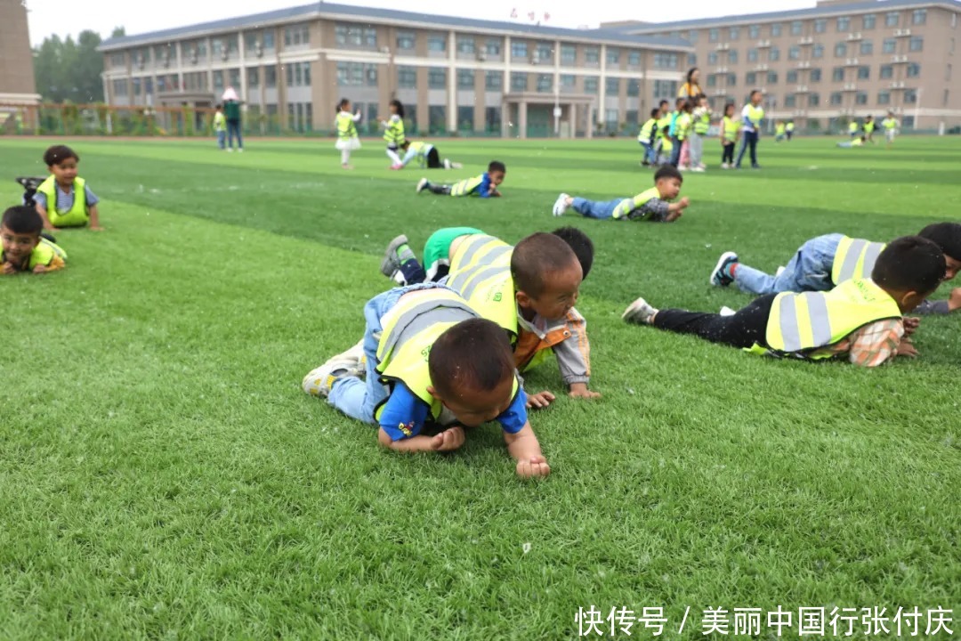 幼儿园|临颍县新时代实验学校2021年春“幼儿园一日游学观校”活动