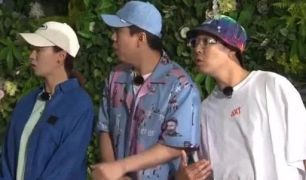 女孩子 宋雨琦参加韩版跑男,当她说出自己曾是MC时,嘉宾表情亮了真长脸