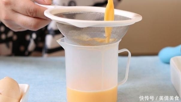 牛奶|做点玉子烧当早餐，1瓶牛奶3个蛋，放点芝士还能拉丝