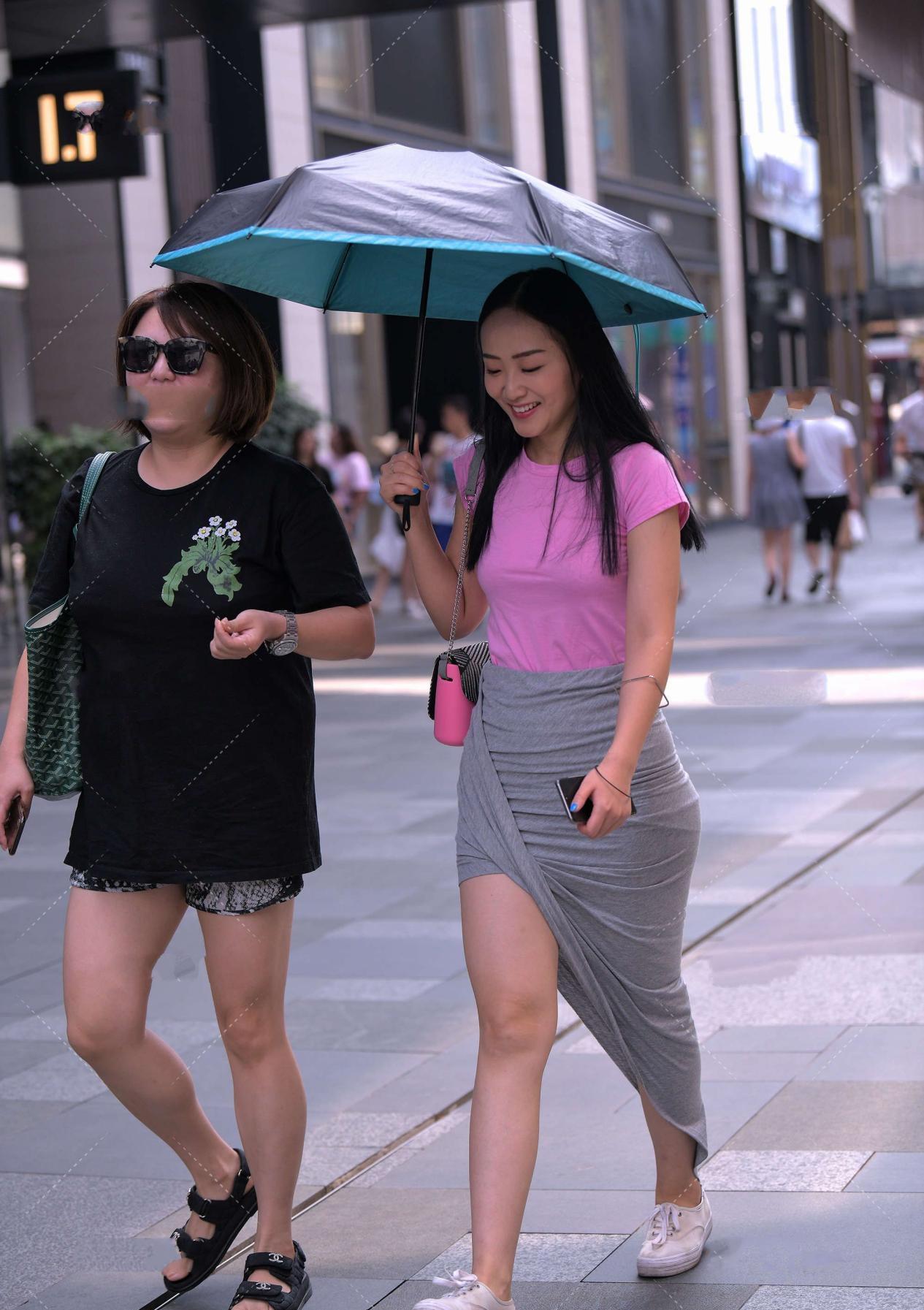 青春感|想要凸显青春感，怎么能少得了粉色短袖呢？