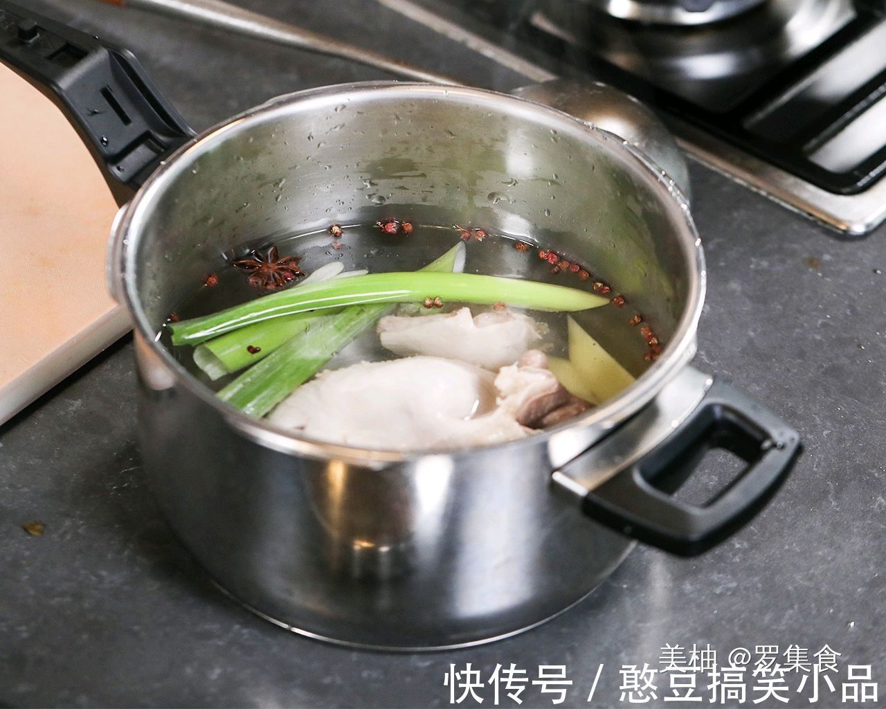 猪身上最贵的部位，一斤卖50元还有人抢着买，原来对身体这么好