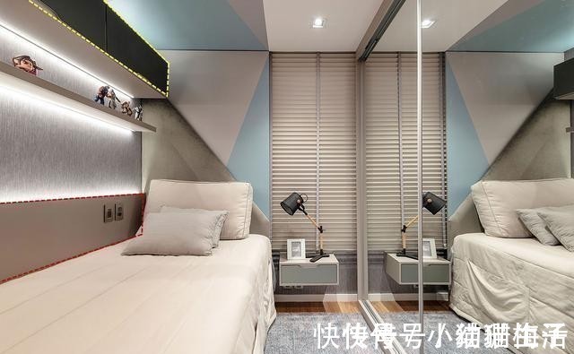 小卧室|小卧室早该舍弃床头柜,靠墙塞15公分宽薄柜,收纳何止多出2倍