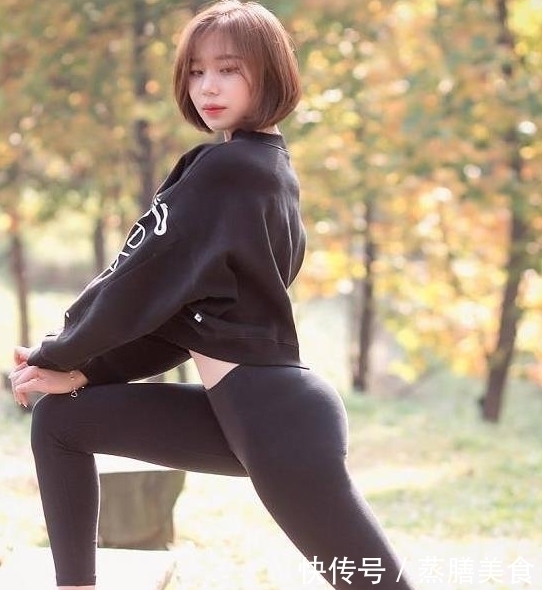 紧身|花容月貌的打底裤小姐姐，韵味十足，尽显小女人姿态