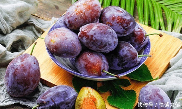 维生素c|45岁后的女人不要太节俭,常吃八种食物,加一运动补充雌激素