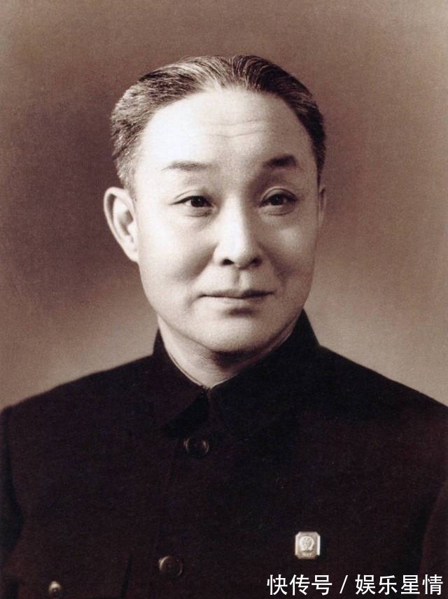 陕西省博物馆!京剧大师尚小云将全部收藏献给国家,却不知旗手为何有其八音盒