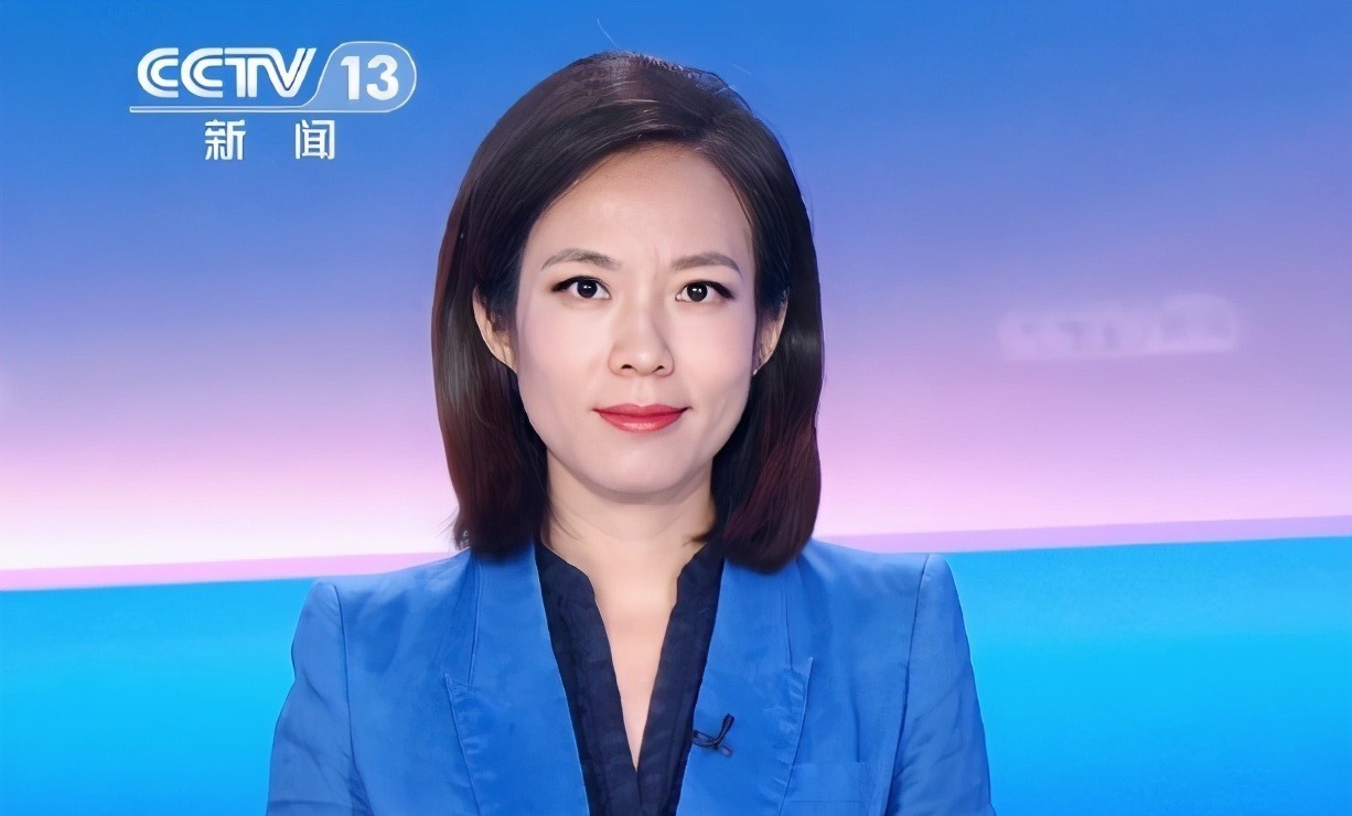 新闻主播|央视新闻主播有两条路可以选一条是宝晓峰,另一条是刘羽