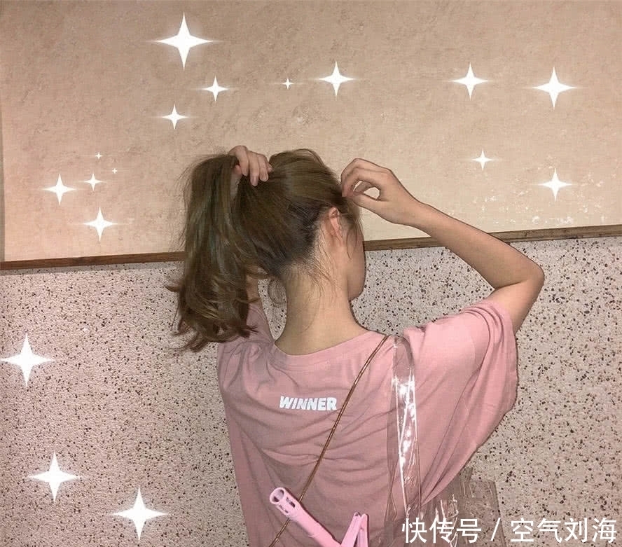 扎马尾总是不好看?尝试一下这4个小技巧,少女感十足出乎意料!