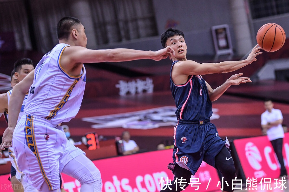 新认识|身高179“小矮人”徐杰怎么在CBA赛场立足?