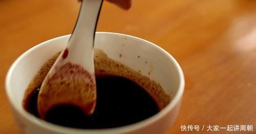 入味|炖猪蹄怎样能上色，只要加了这“三样”，猪蹄红润脱骨，软烂入味