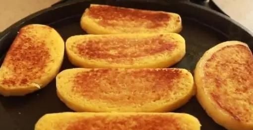 家里有玉米面一定要学做它,不用烤箱,咬一口直掉渣,太香了