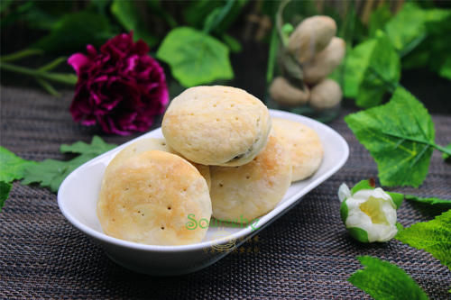 过年了，饼干别买，教你做红豆酥饼，酥脆可口，好看又健康！