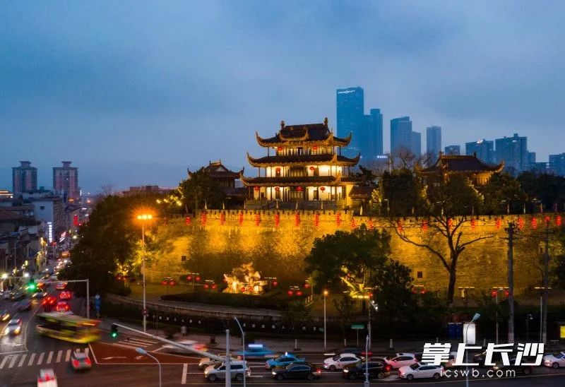 停车/观影/租房/景点……通通免费！留你过年，长沙真的有蛮客气