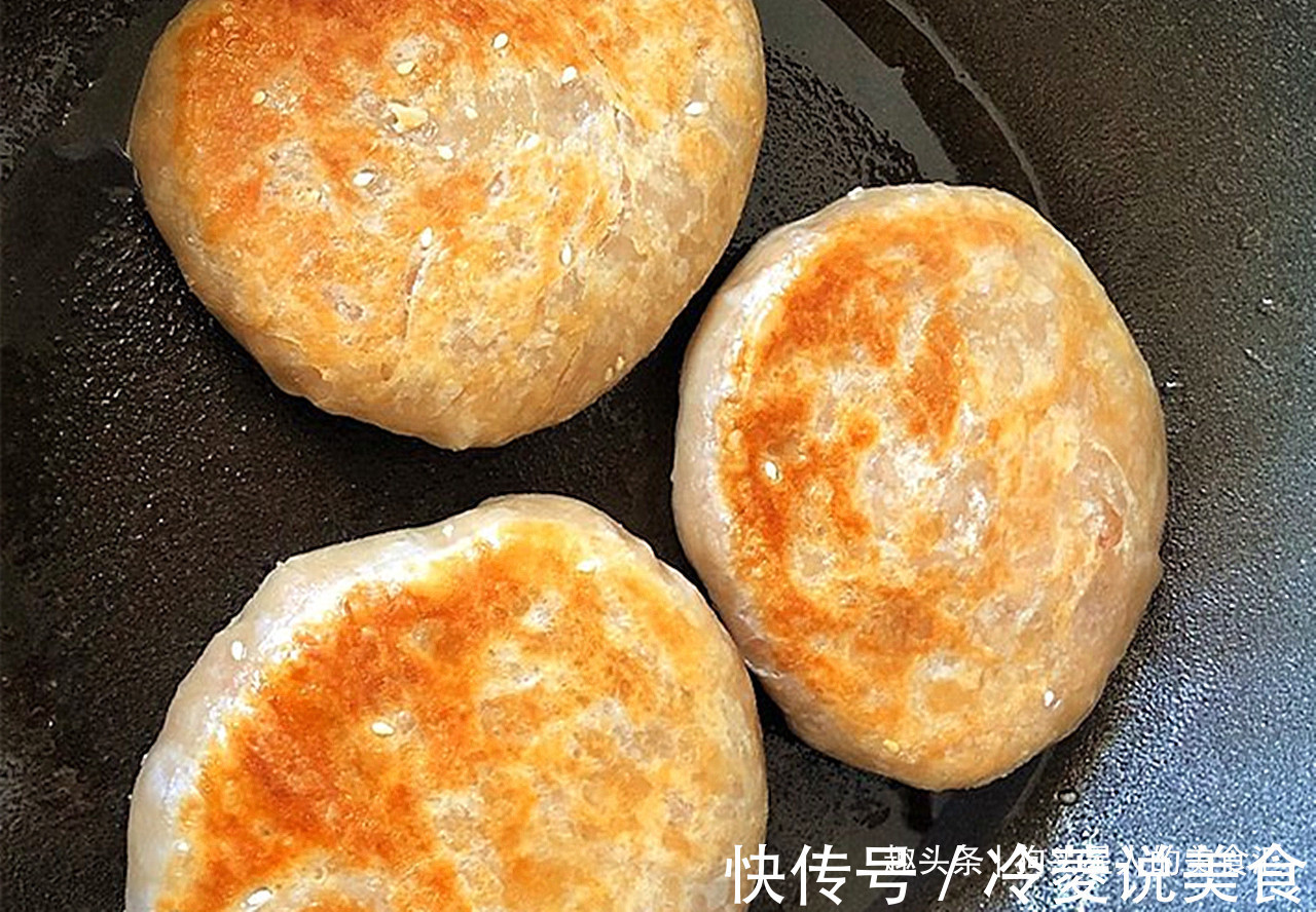 鸡肉饼用这个方法做就够了，外皮香酥脆，内馅鲜美多汁，太香了！