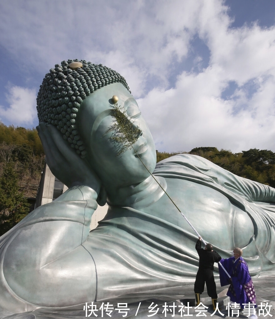 世界最大青铜卧佛,辞旧迎新大扫除