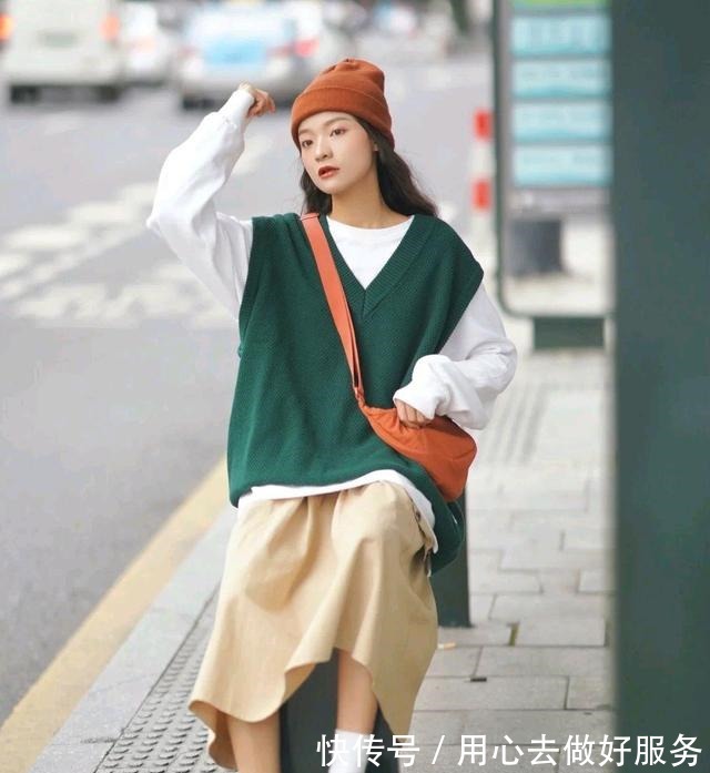 元气 只要穿对了,简简单单的穿搭风格也很耐看,元气满满!