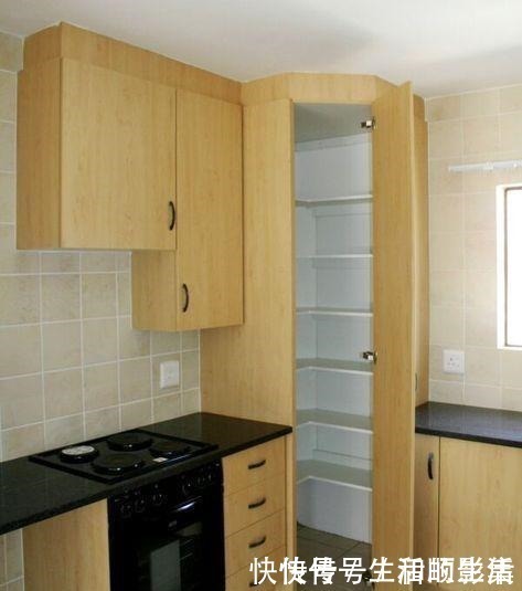 日本|把厨房转角利用好，建个1㎡小杂物间，收纳能力不比日本差！