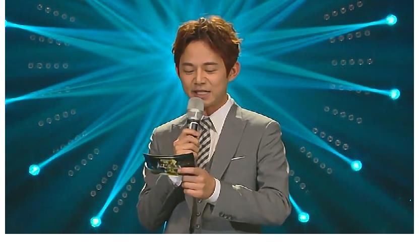 5年前微不足道的小失误,何炅愧疚至今,主持一哥当之无愧!