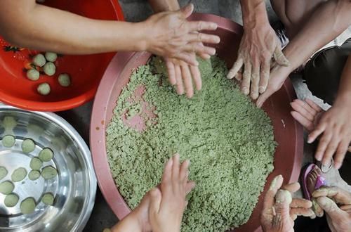 酿酒|农村水边一种野草,比辣椒还辣,常用来酿酒,用来捕甲鱼更是一绝