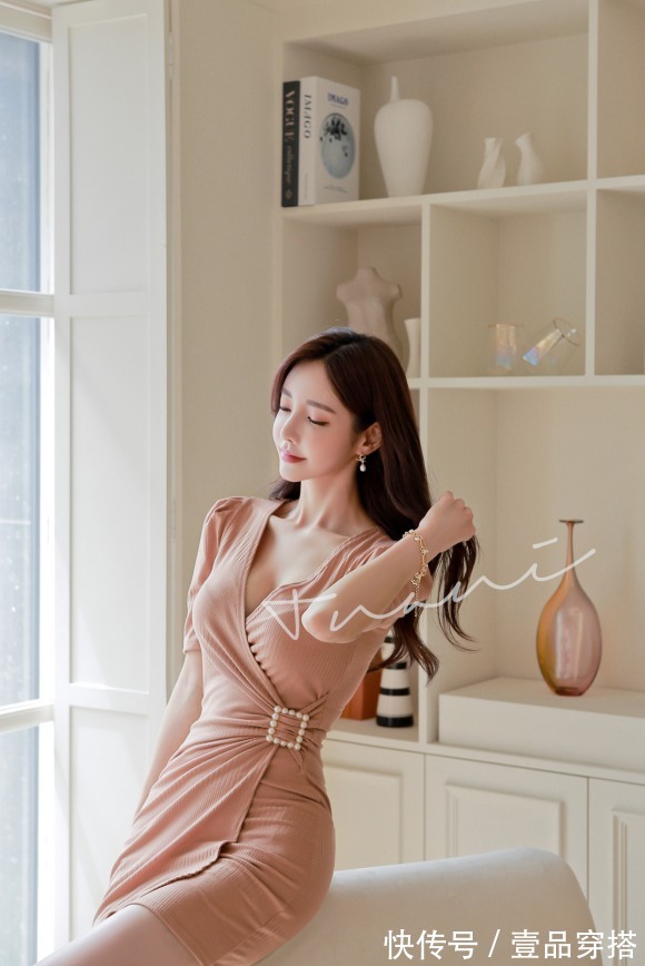 孙允珠|女神孙允珠时尚搭配:雪茄咖啡哈瓦那情调束腰衬裙