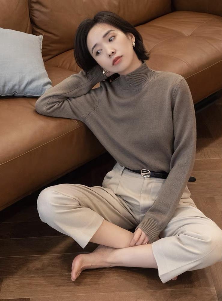 包臀裙|想保暖就不能错过“高领衫”,保暖时髦又显气质,照着穿准没错