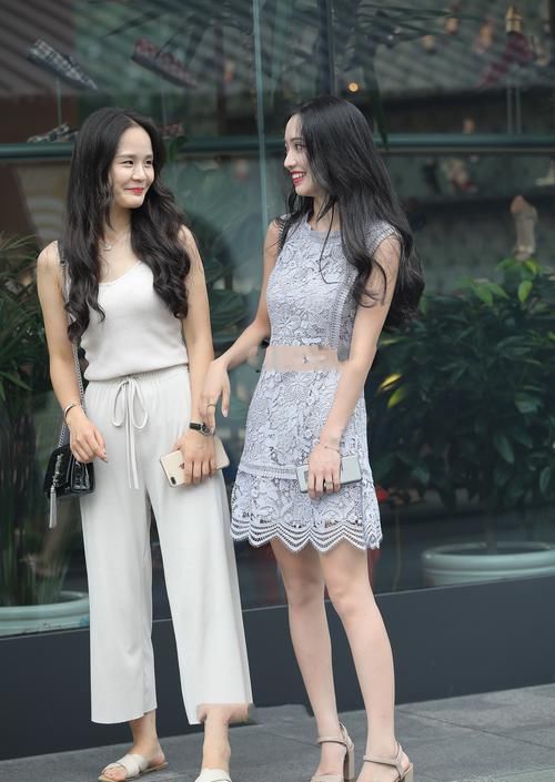 灰色连衣裙，穿出优雅女人气息