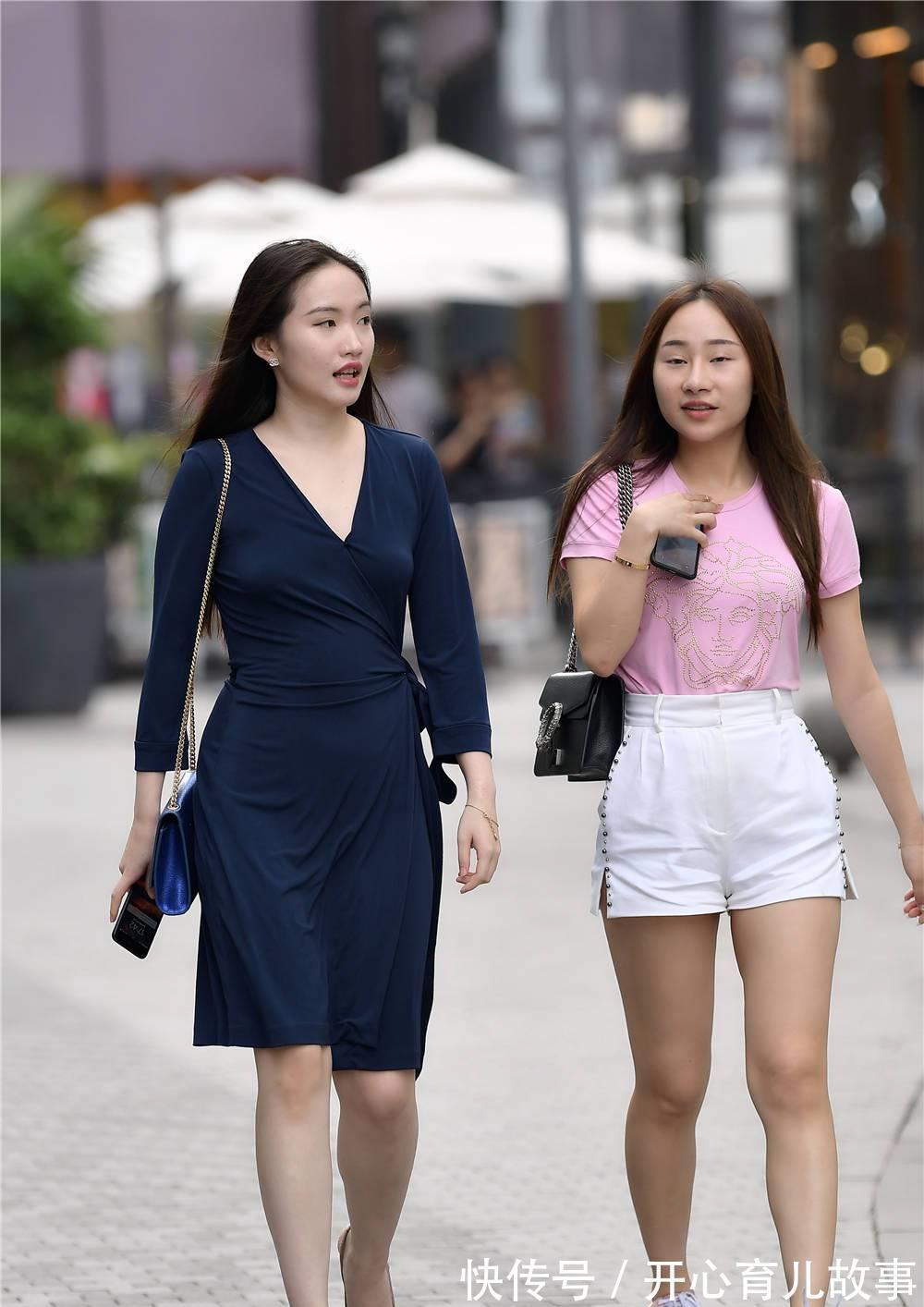 裙装|高腰半身裙,素色的穿搭提升了高雅的气质,端庄美丽又优雅