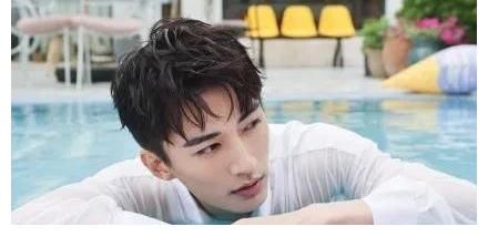 馬思純|八卦：李承鉉翻紅失敗？陳小春和芒果的關(guān)系好？毛曉彤耽誤拍攝？