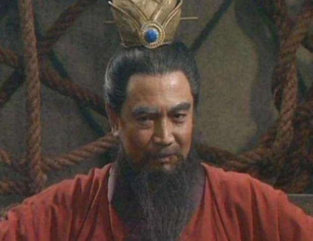 母亲|母亲被曹操糟蹋,父亲被张飞杀死,他苦熬到成年名震三国!